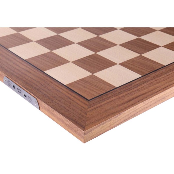 DGT e-Board USB Walnut board with Timeless pieces