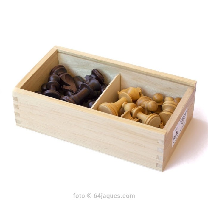 Staunton Chess Set No.6 Sapelly Deluxe with European Pieces