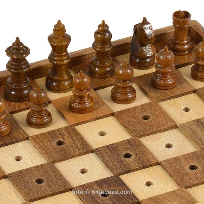 Wooden chess set for the visually impaired with 30mm pieces