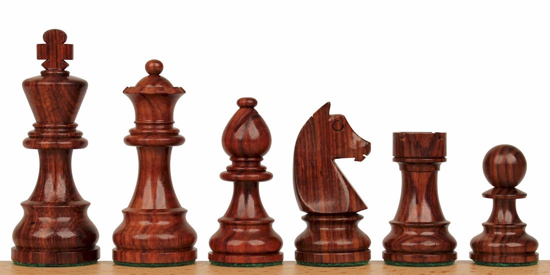 Piezas de ajedrez de madera